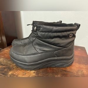 Skechers Puffer Boots
